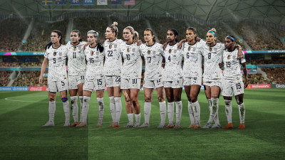 Dưới áp lực: Đội tuyển World Cup nữ Hoa Kỳ - Under Pressure: The U.S. Women's World Cup Team